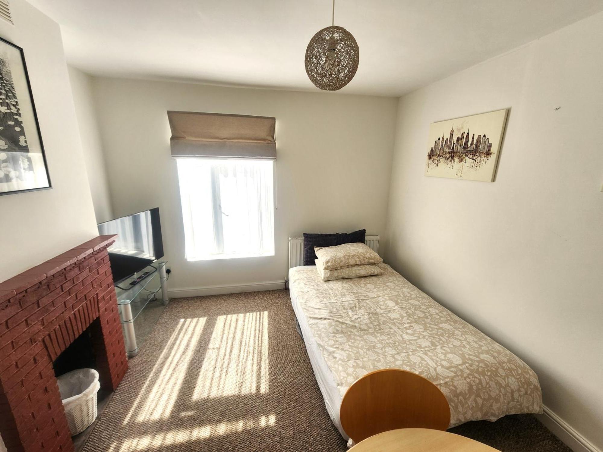 Bassett Flat With 2 Bedrooms And Superfast Wi-Fi Sittingbourne Exterior photo